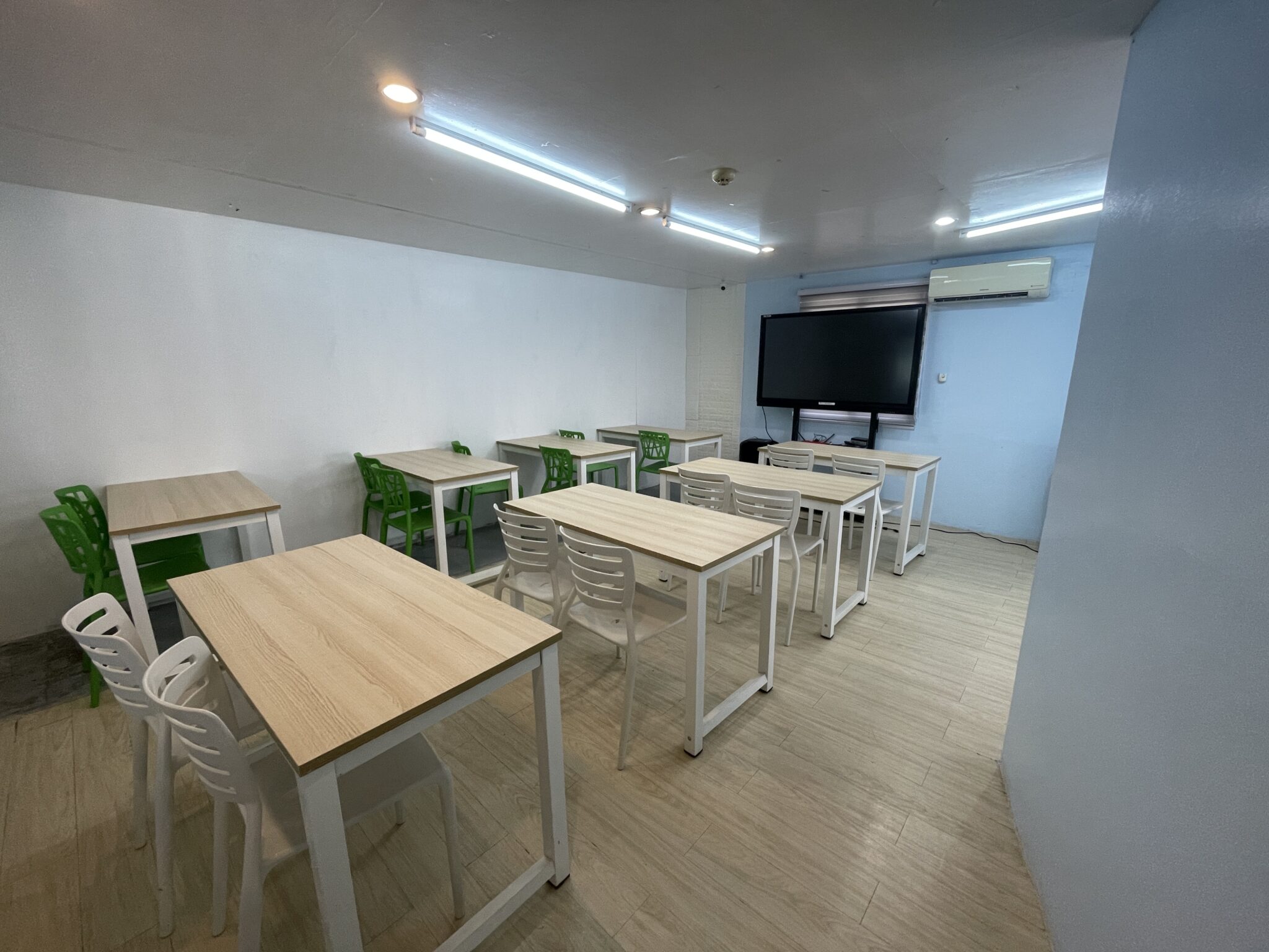 winning語言學校團體教室